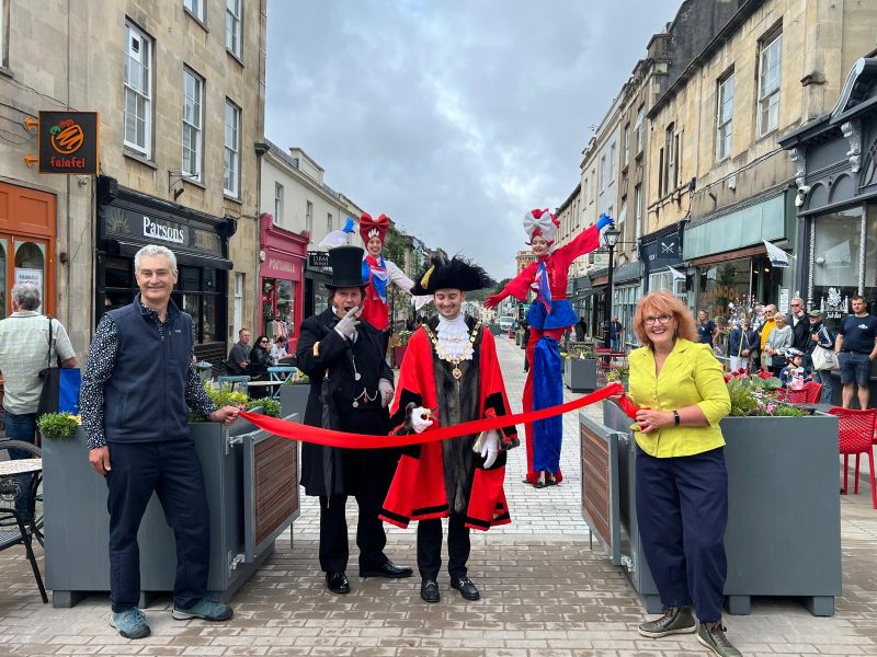Lord Mayor Henry Michallat cuts the ribbon held by ward councillors Jerome Thomas and Paula O'Rourke